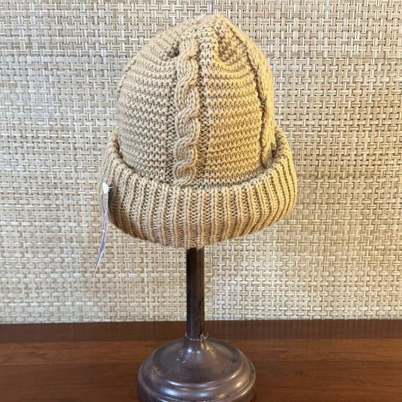 🌟HP🌟VTG 1980s NWT Aris Cable Capers Chunky Tan Acrylic Beanie OSFM - Picture 8 of 11